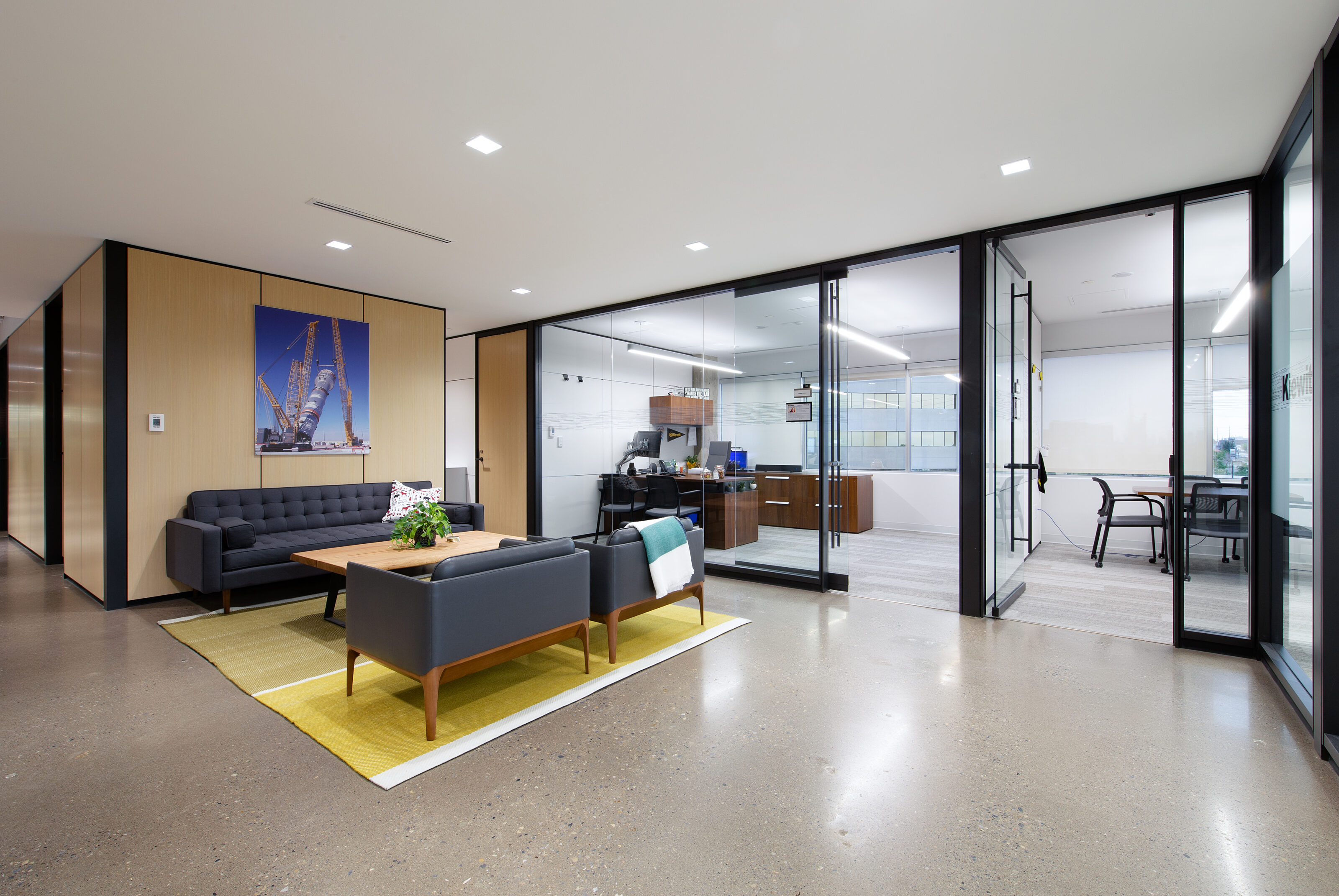 Pivoting interior glass wall doors 06